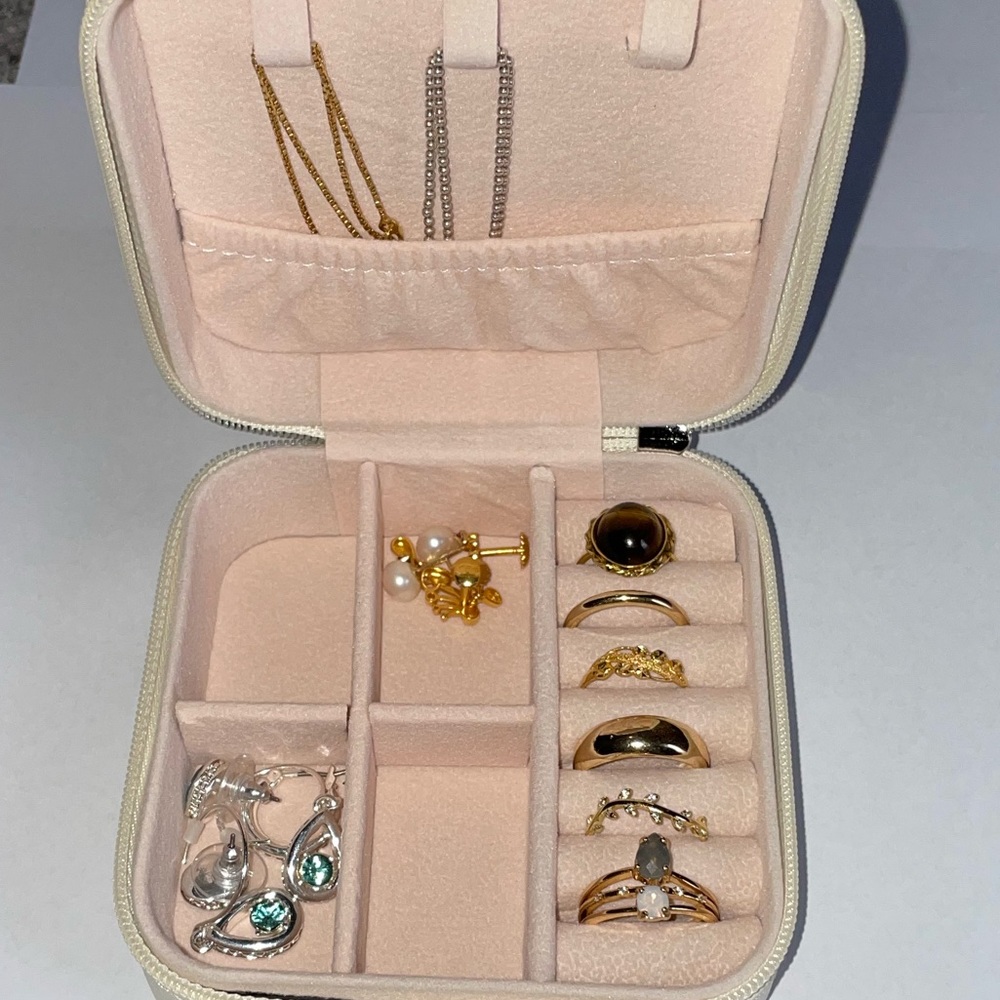 SALE!!!Jewelry Box Organizer - Picture 9 of 10